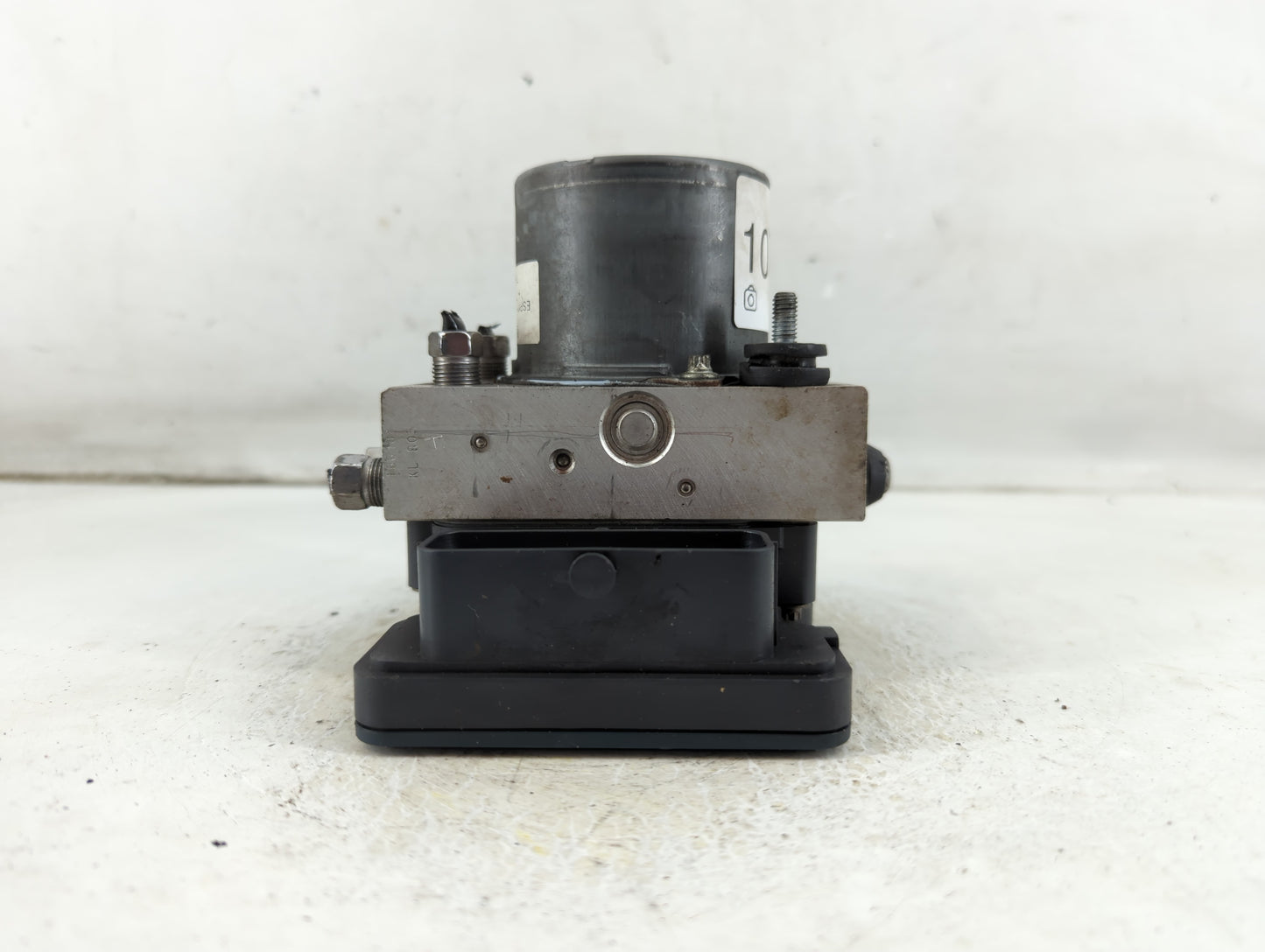 2014 Chrysler Town & Country ABS Pump Control Module Replacement P/N:P68183803AC Fits OEM Used Auto Parts - Oemusedautoparts1.com