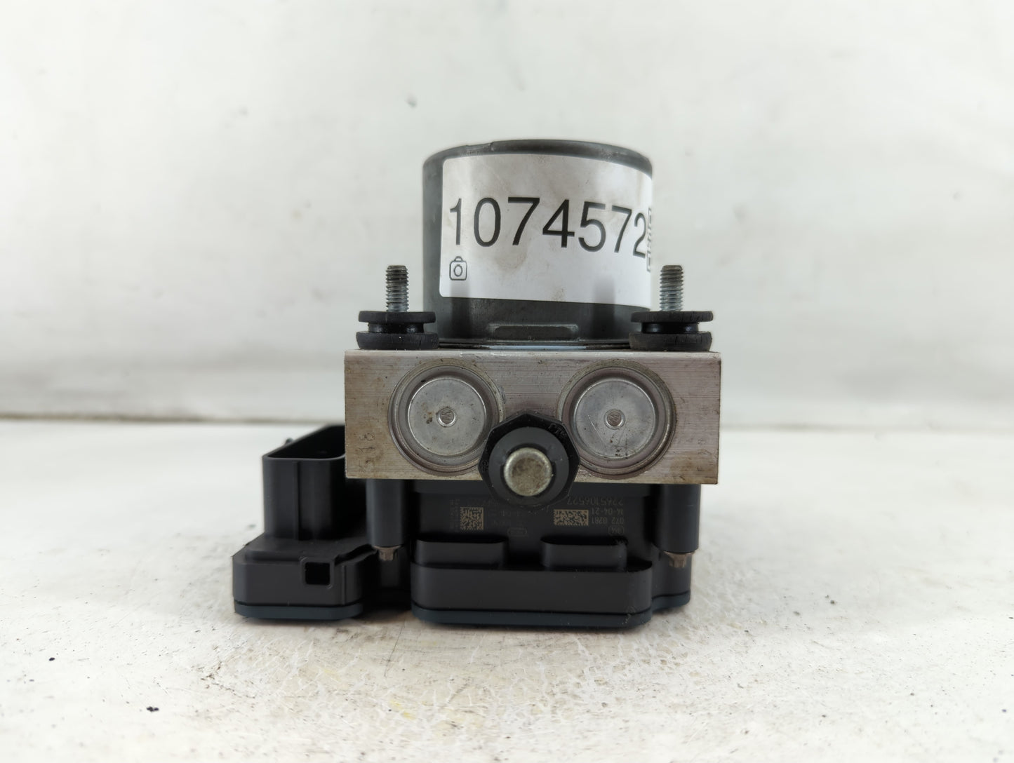 2014 Chrysler Town & Country ABS Pump Control Module Replacement P/N:P68183803AC Fits OEM Used Auto Parts - Oemusedautoparts1.com