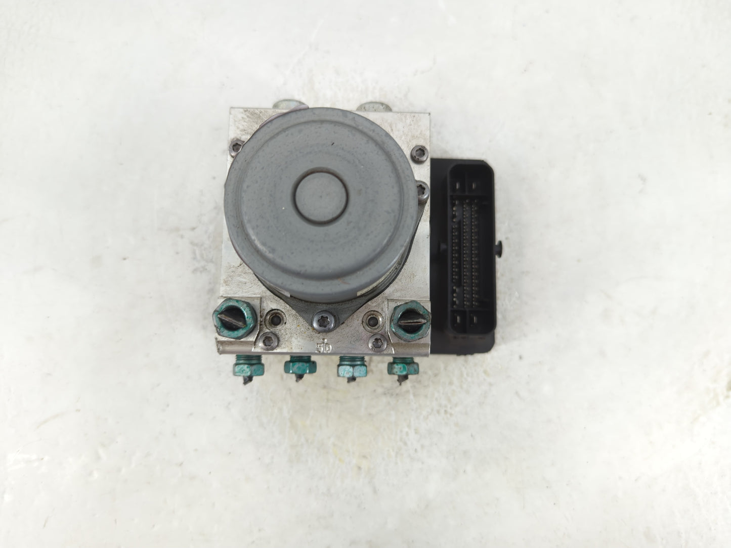 2019-2022 Chevrolet Traverse ABS Pump Control Module Replacement P/N:84503309 84503300 Fits Fits 2019 2020 2021 2022 OEM Used Auto Parts - Oemusedautoparts1.com