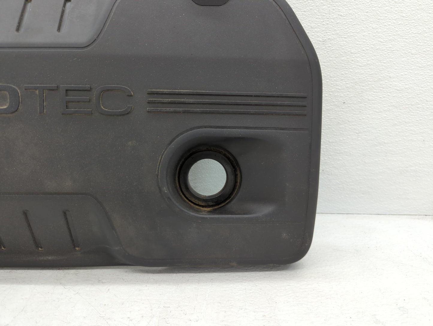2010 Chevrolet Equinox Engine Cover