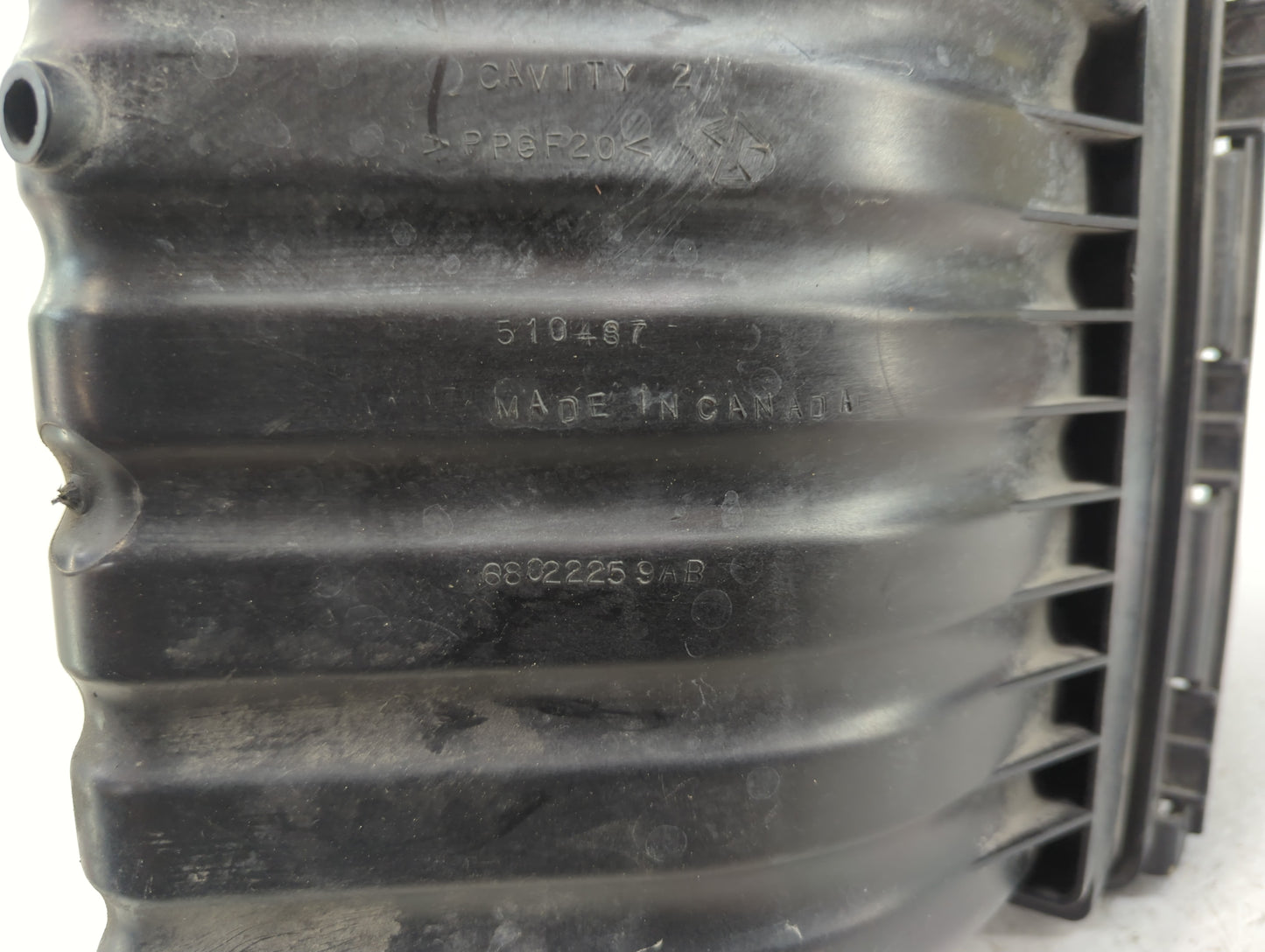 2011-2014 Chrysler 200 Air Cleaner Intake-duct Hose Tube