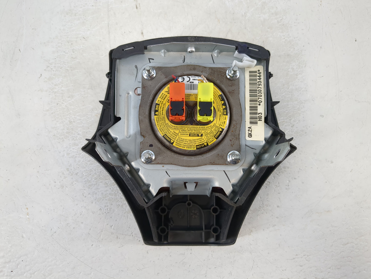 2007 Mazda 6 Air Bag Driver Left Steering Wheel Mounted P/N:0589-P1-000302 DF44FBT0586 Fits OEM Used Auto Parts - Oemusedautoparts1.com