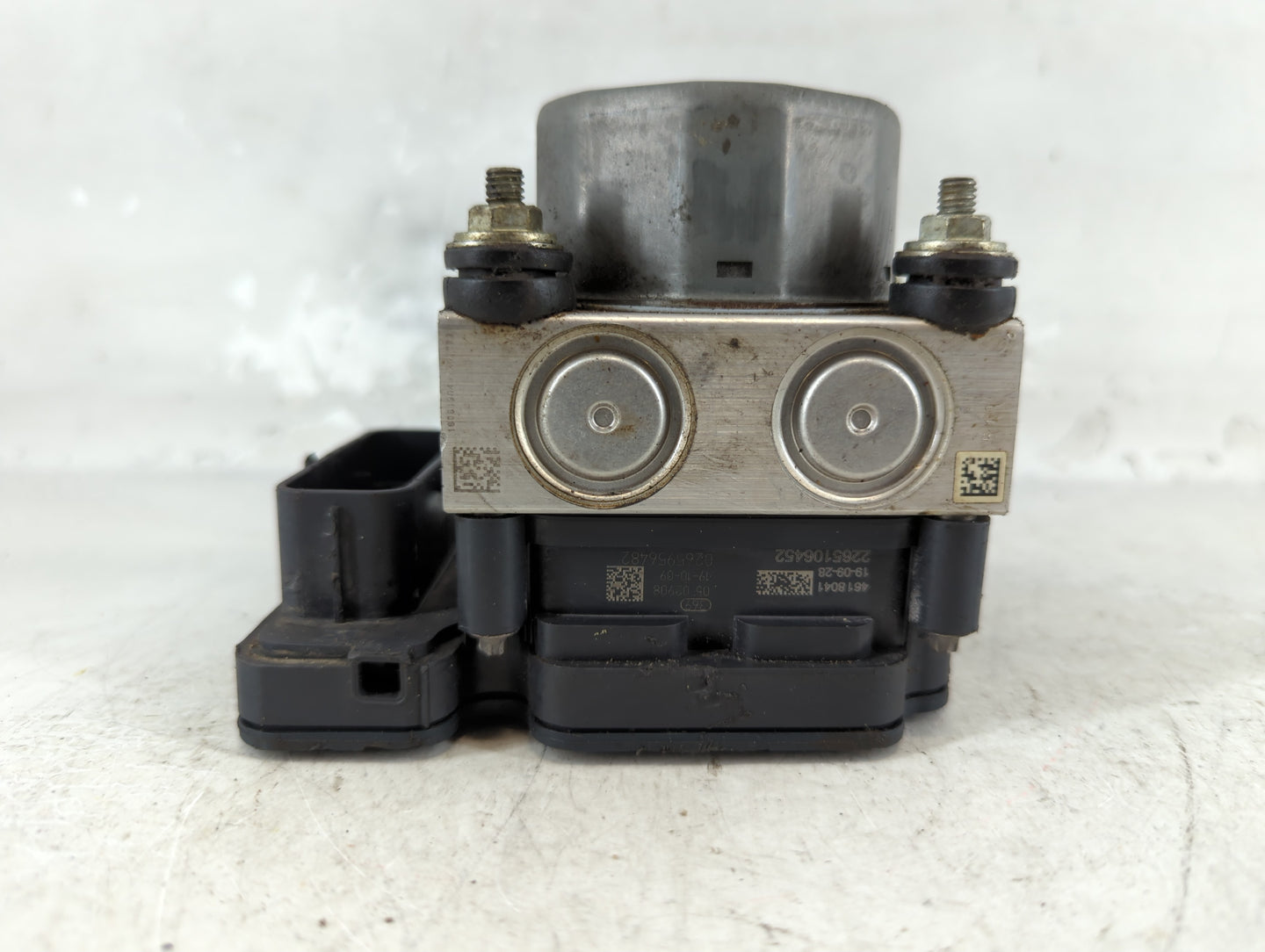 2020 Mitsubishi Mirage ABS Pump Control Module Replacement P/N:4670B492 Fits OEM Used Auto Parts - Oemusedautoparts1.com
