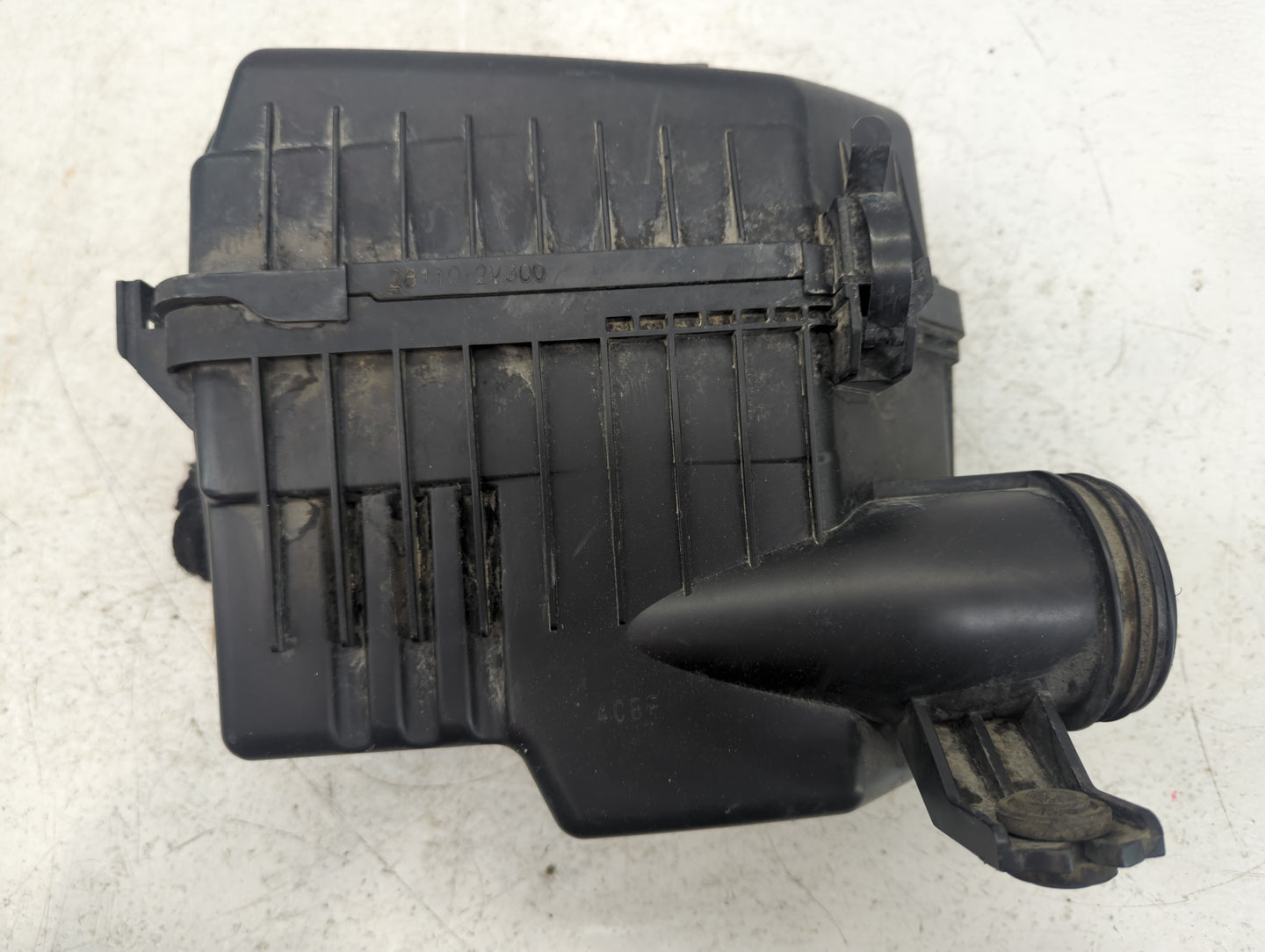 2013-2014 Hyundai Veloster Air Cleaner Intake-duct Hose Tube - Oemusedautoparts1.com