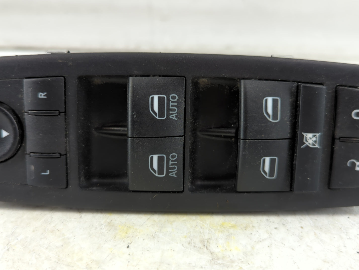 2021 Nissan Pathfinder Master Power Window Switch Replacement Driver Side Left P/N:68234092AC Fits OEM Used Auto Parts