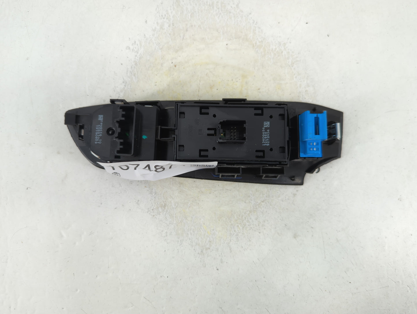 2017-2021 Chevrolet Trax Master Power Window Switch Replacement Driver Side Left P/N:13408454 Fits Fits 2017 2018 2019 2020 2021 OEM Used Auto Parts - Oemusedautoparts1.com