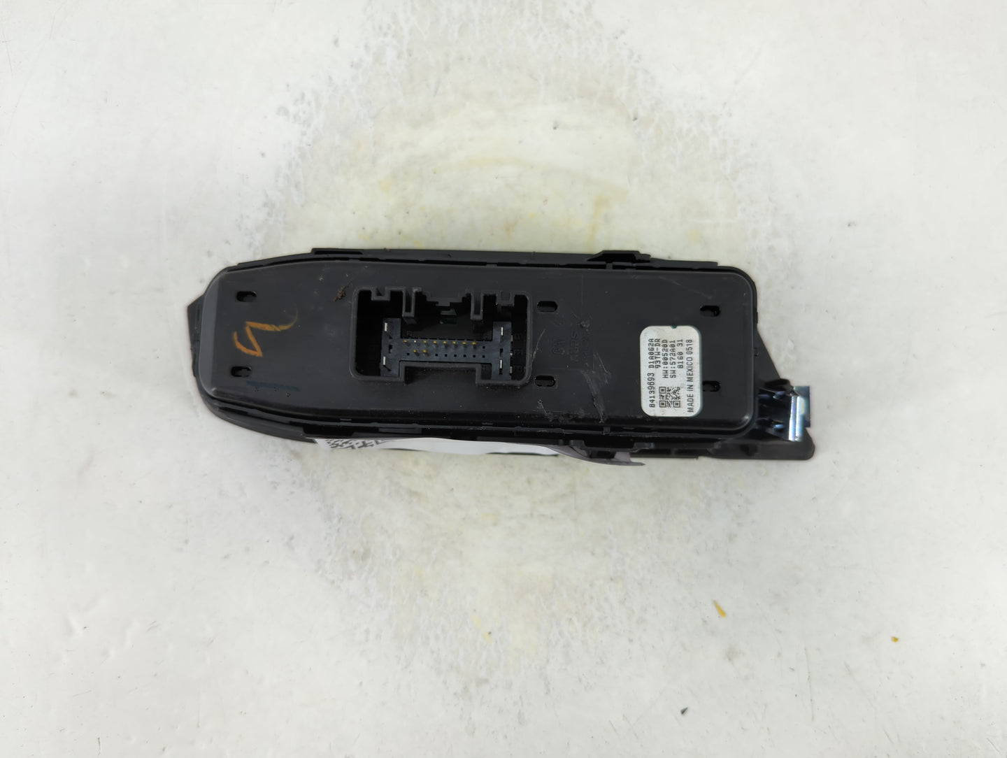 2018-2022 Chevrolet Equinox Master Power Window Switch Replacement Driver Side Left P/N:84139693 Fits OEM Used Auto Parts - Oemusedautoparts1.com