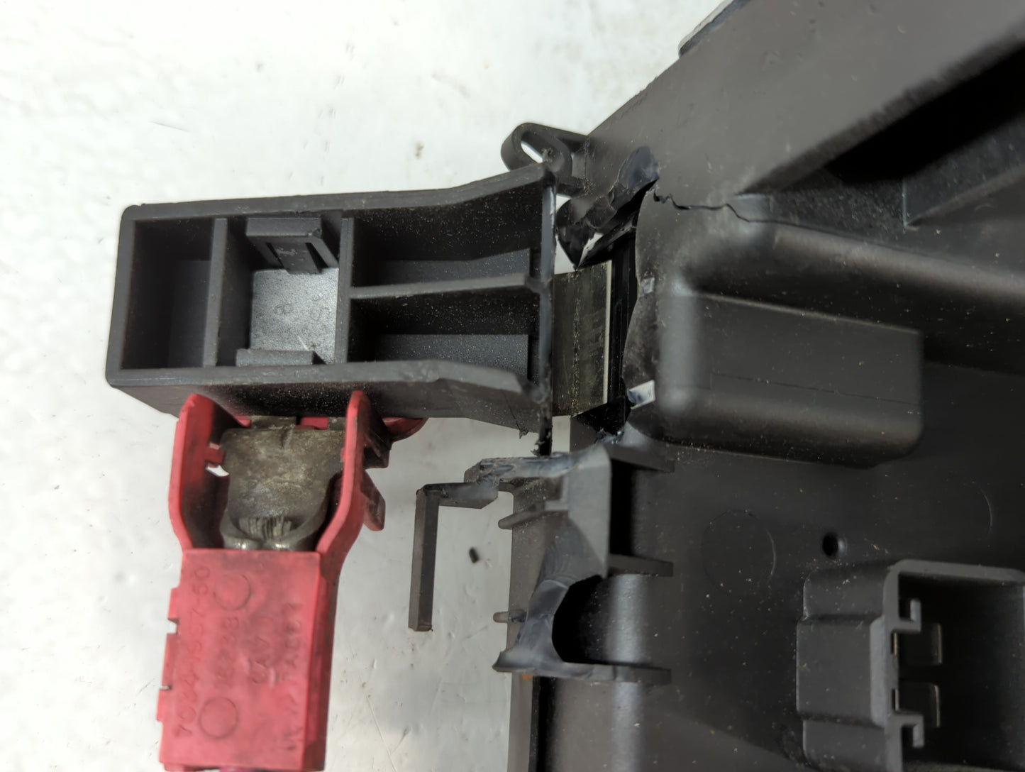 2006-2007 Chrysler 300 Fusebox Fuse Box Panel Relay Module Fits Fits 2006 2007 OEM Used Auto Parts