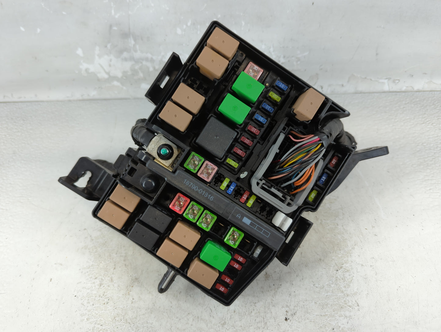 2015-2016 Hyundai Azera Fusebox Fuse Box Panel Relay Module P/N:91223 3V010 91955-2T890 Fits Fits 2015 2016 OEM Used Auto Parts - Oemusedautoparts1.com