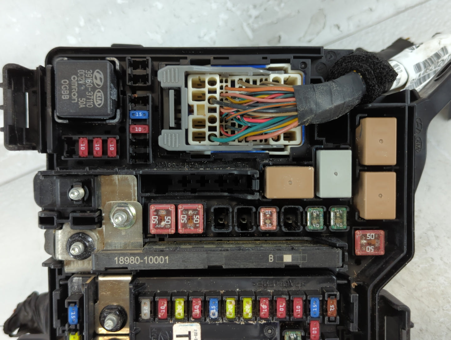 2019-2020 Hyundai Santa Fe Fusebox Fuse Box Panel Relay Module P/N:91956-S2021 Fits Fits 2019 2020 OEM Used Auto Parts - Oemusedautoparts1.com