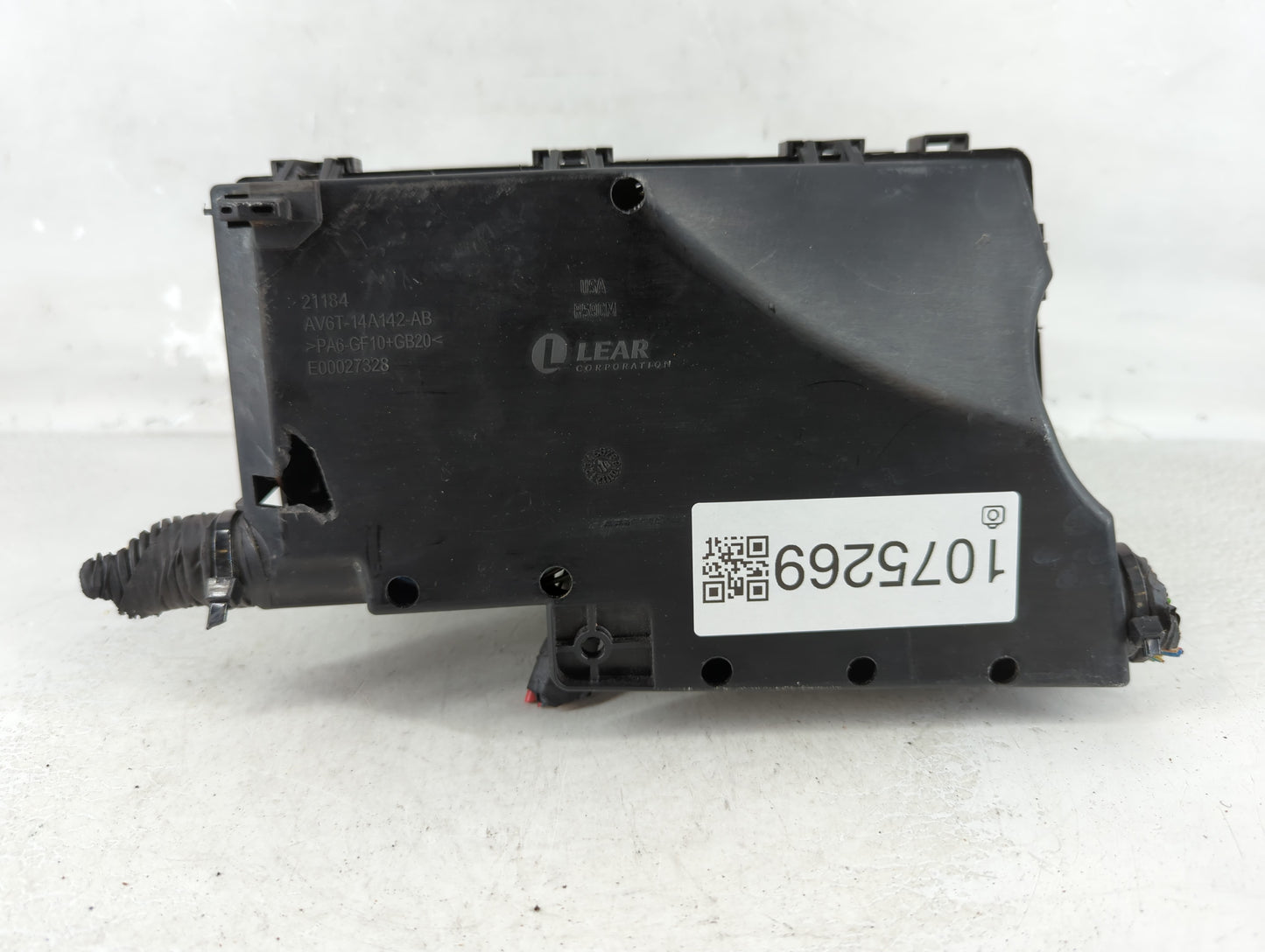 2016 Ford Focus Fusebox Fuse Box Panel Relay Module P/N:AV6T-14A067-AD Fits OEM Used Auto Parts - Oemusedautoparts1.com