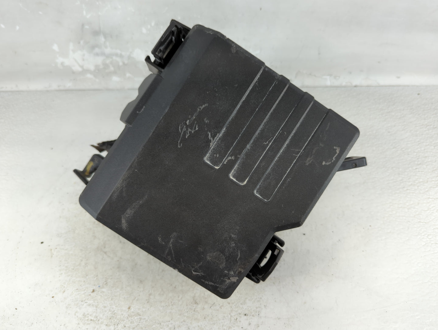 2019-2020 Hyundai Santa Fe Fusebox Fuse Box Panel Relay Module P/N:91956-S2020 Fits Fits 2019 2020 OEM Used Auto Parts - Oemusedautoparts1.com