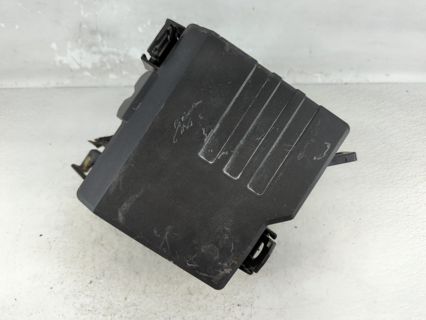 2019-2020 Hyundai Santa Fe Fusebox Fuse Box Panel Relay Module P/N:91956-S2020 Fits Fits 2019 2020 OEM Used Auto Parts - Oemusedautoparts1.com