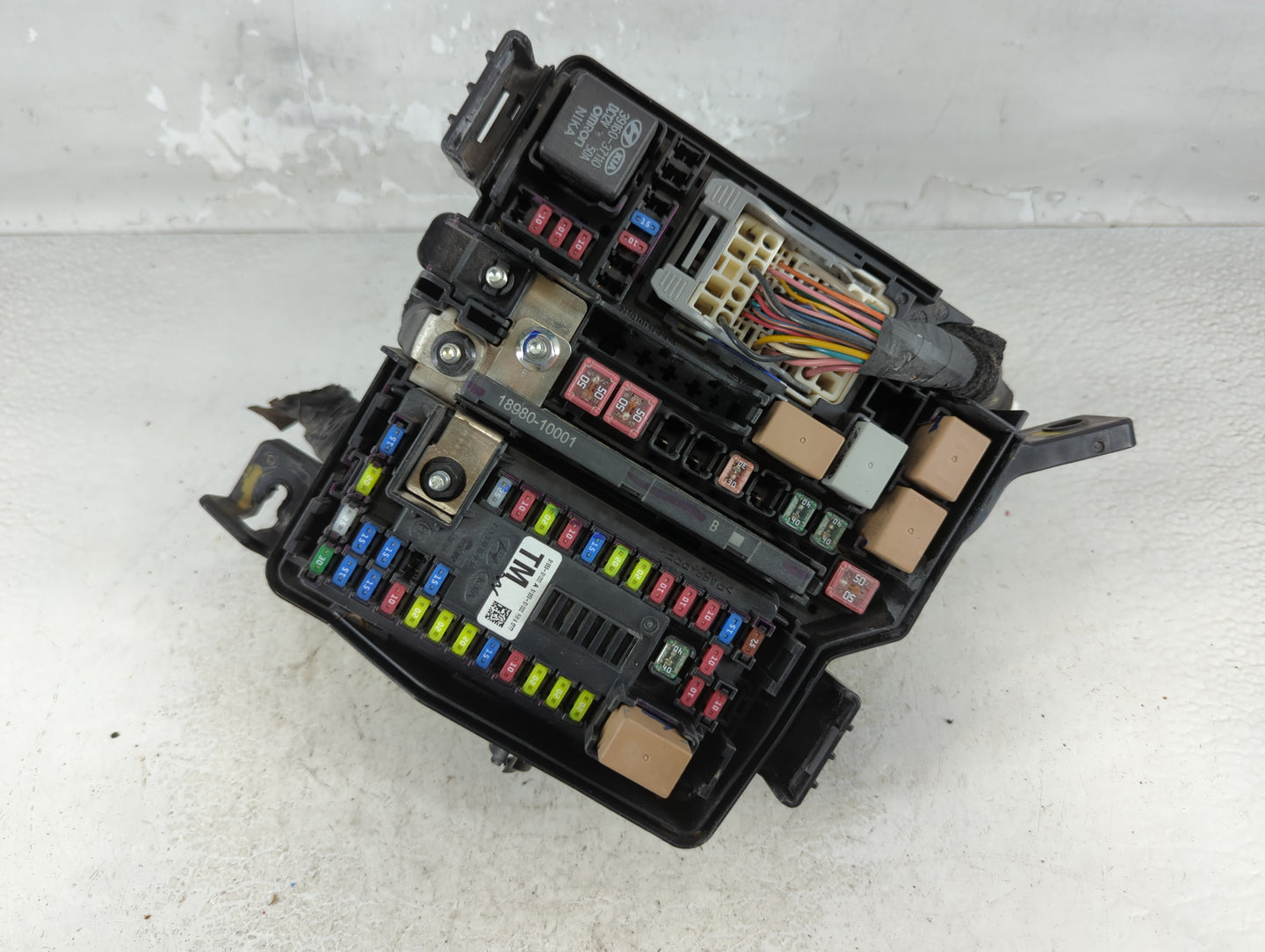 2019-2020 Hyundai Santa Fe Fusebox Fuse Box Panel Relay Module P/N:91956-S2020 Fits Fits 2019 2020 OEM Used Auto Parts - Oemusedautoparts1.com
