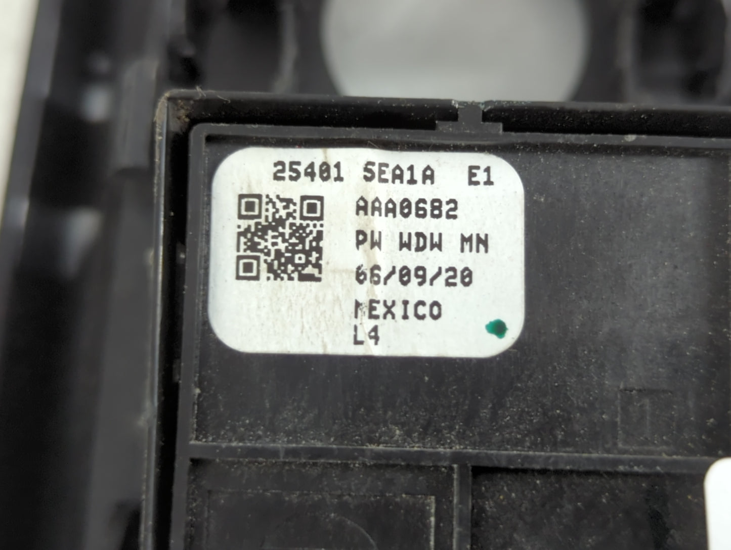 2020-2022 Nissan Versa Master Power Window Switch Replacement Driver Side Left P/N:25401 SEA1A Fits Fits 2020 2021 2022 OEM Used Auto Parts