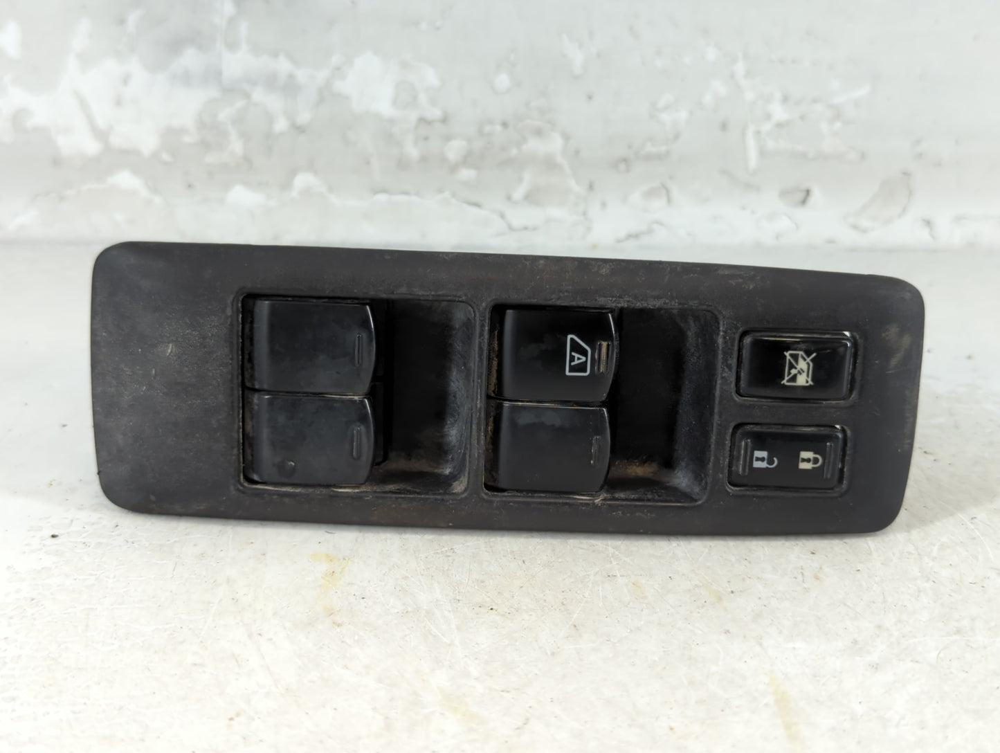 2011-2015 Nissan Rogue Master Power Window Switch Replacement Driver Side Left P/N:PA6-GF30 Fits Fits 2011 2012 2013 2014 2015 OEM Used Auto Parts - Oemusedautoparts1.com