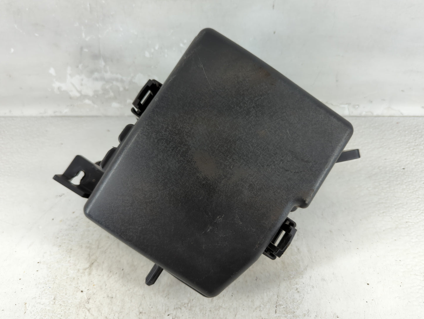 2011-2014 Hyundai Sonata Fusebox Fuse Box Panel Relay Module P/N:91950-3S710 Fits Fits 2011 2012 2013 2014 OEM Used Auto Parts - Oemusedautoparts1.com