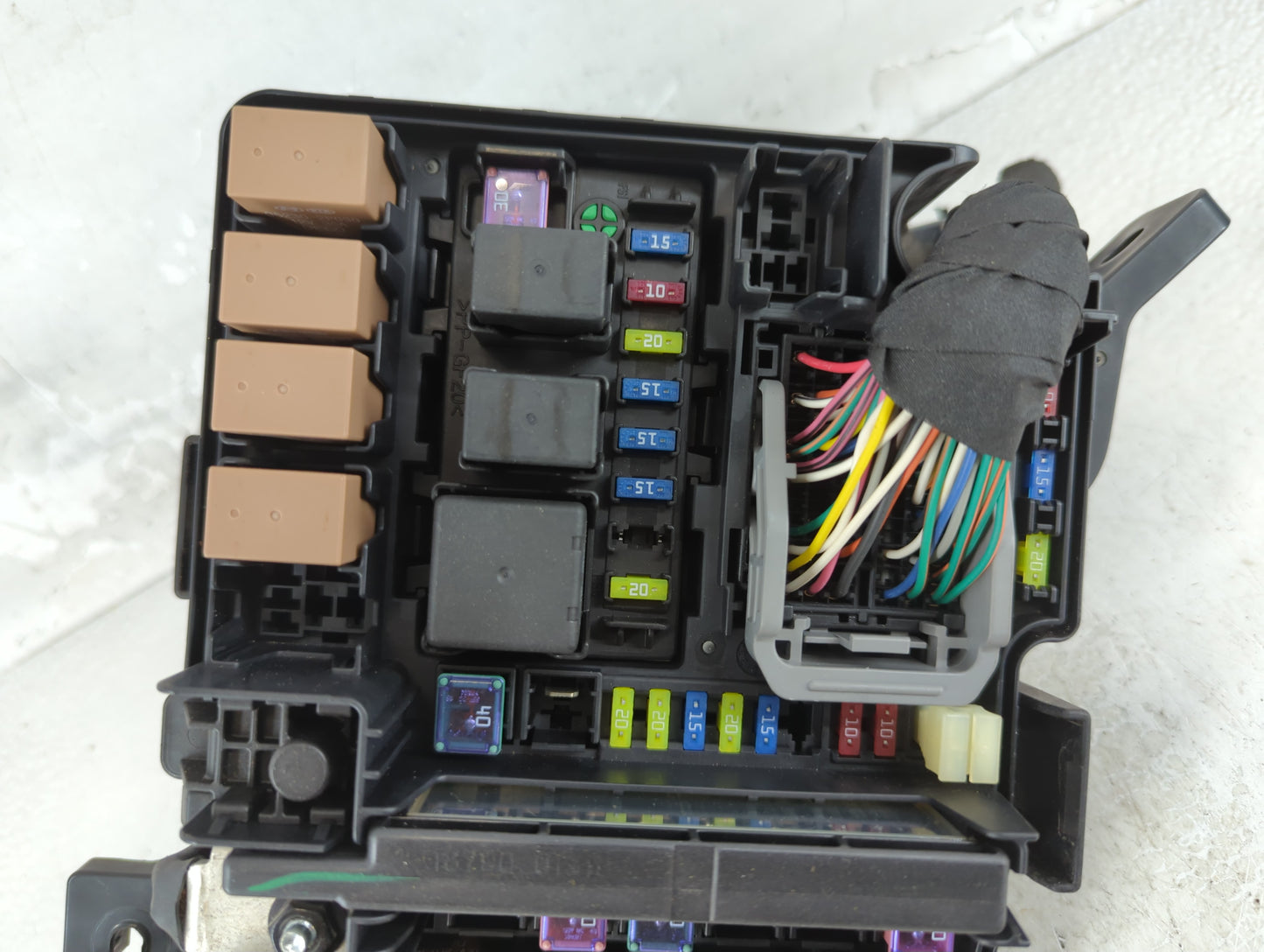 2011-2014 Hyundai Sonata Fusebox Fuse Box Panel Relay Module P/N:91950-3S710 Fits Fits 2011 2012 2013 2014 OEM Used Auto Parts - Oemusedautoparts1.com