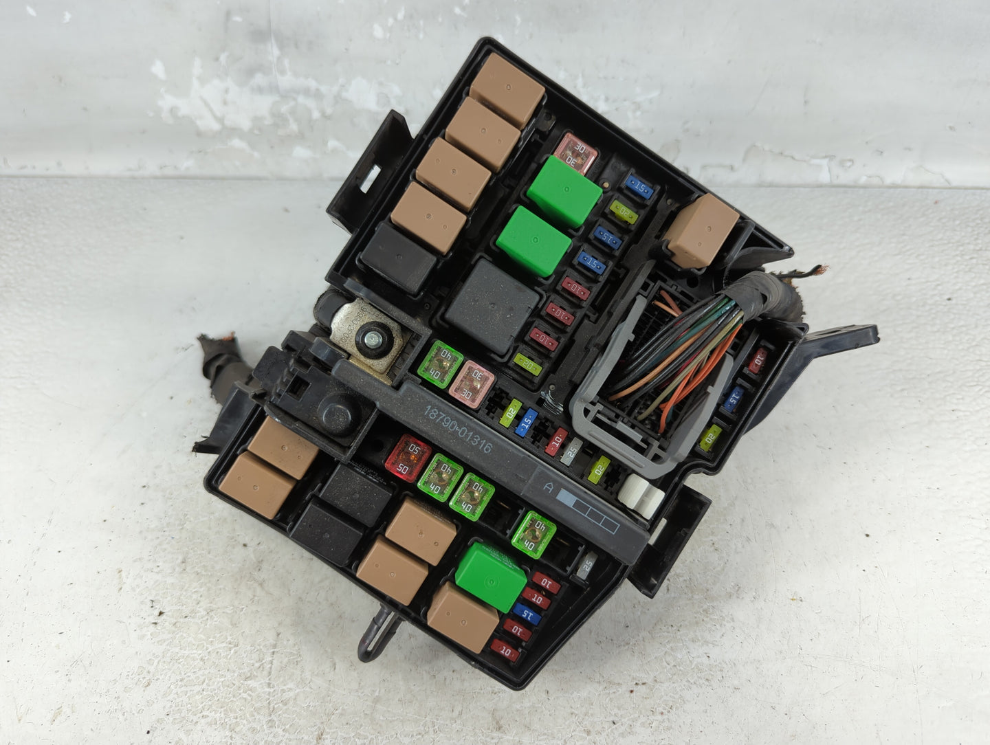 2012-2013 Hyundai Azera Fusebox Fuse Box Panel Relay Module P/N:91206 3V041 Fits Fits 2012 2013 OEM Used Auto Parts - Oemusedautoparts1.com