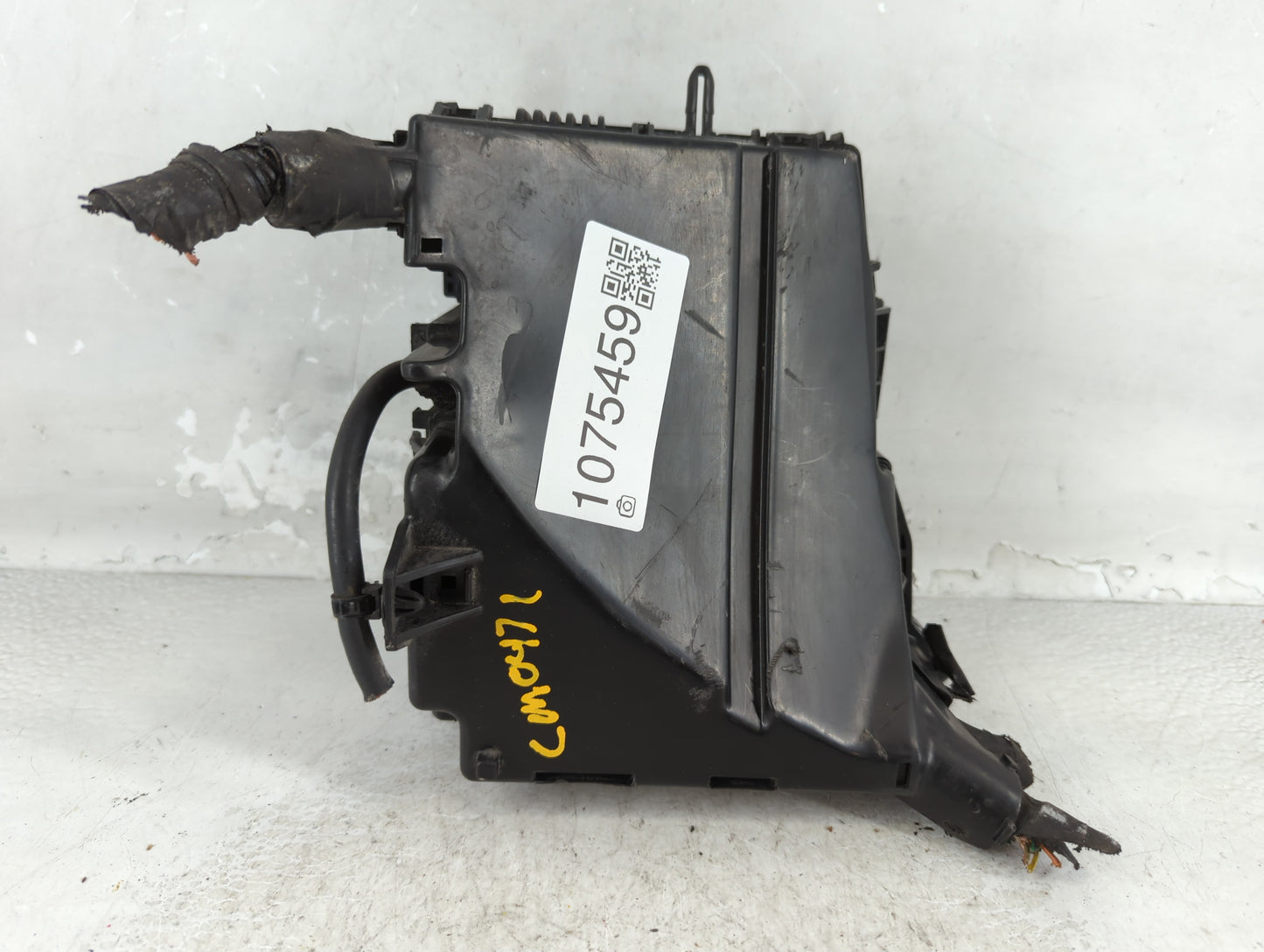 2012-2013 Hyundai Azera Fusebox Fuse Box Panel Relay Module P/N:91206 3V041 Fits Fits 2012 2013 OEM Used Auto Parts - Oemusedautoparts1.com
