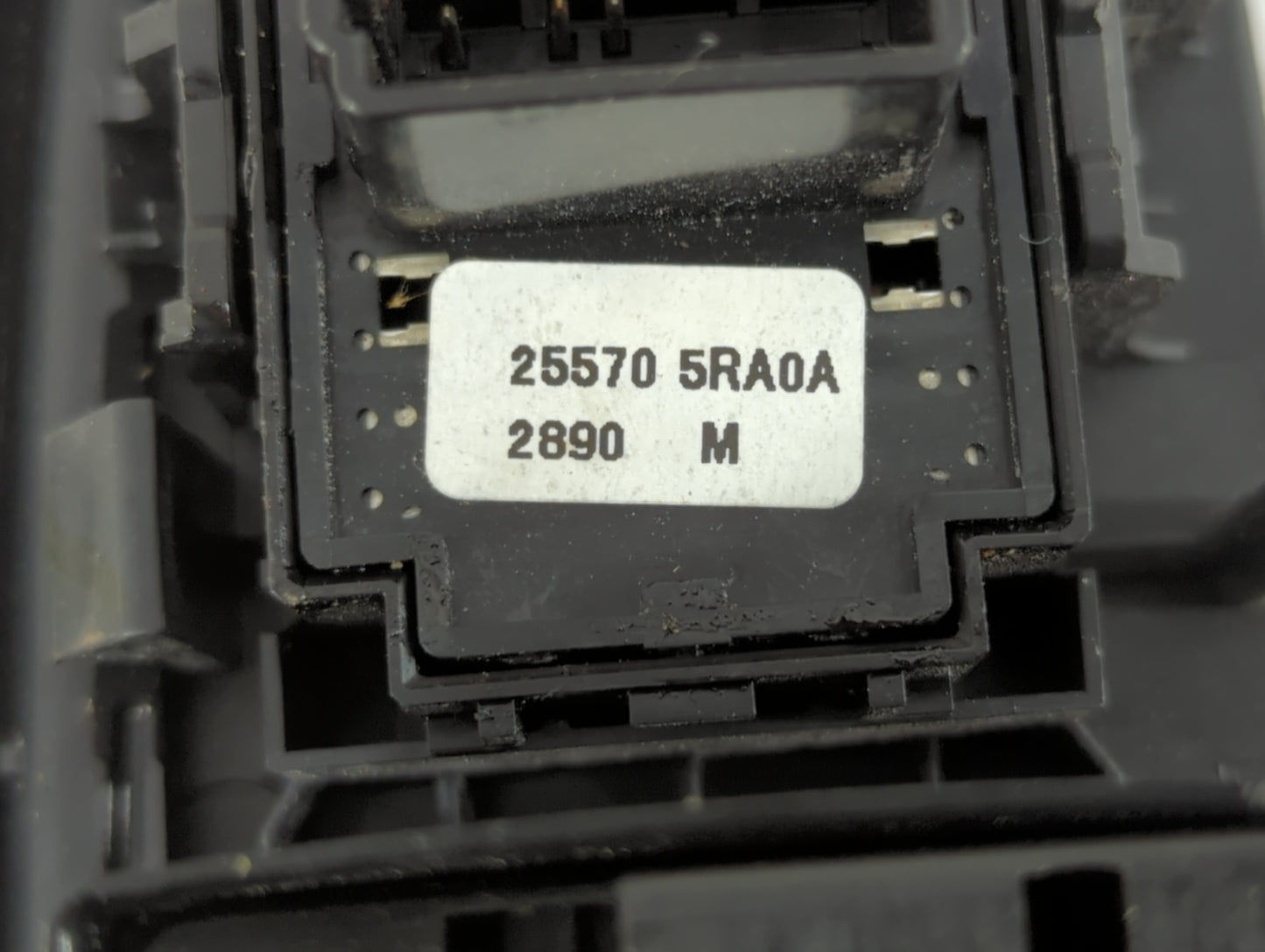 2020-2022 Nissan Sentra Master Power Window Switch Replacement Driver Side Left P/N:25570 5RA0A Fits Fits 2020 2021 2022 OEM Used Auto Parts