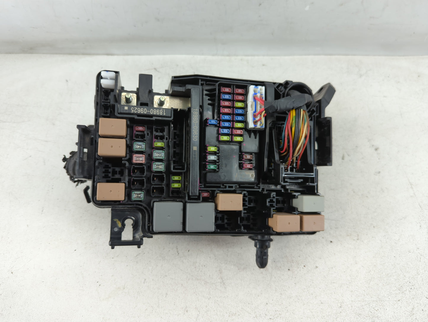 2018 Hyundai Elantra Fusebox Fuse Box Panel Relay Module P/N:91956-F2022 Fits OEM Used Auto Parts - Oemusedautoparts1.com