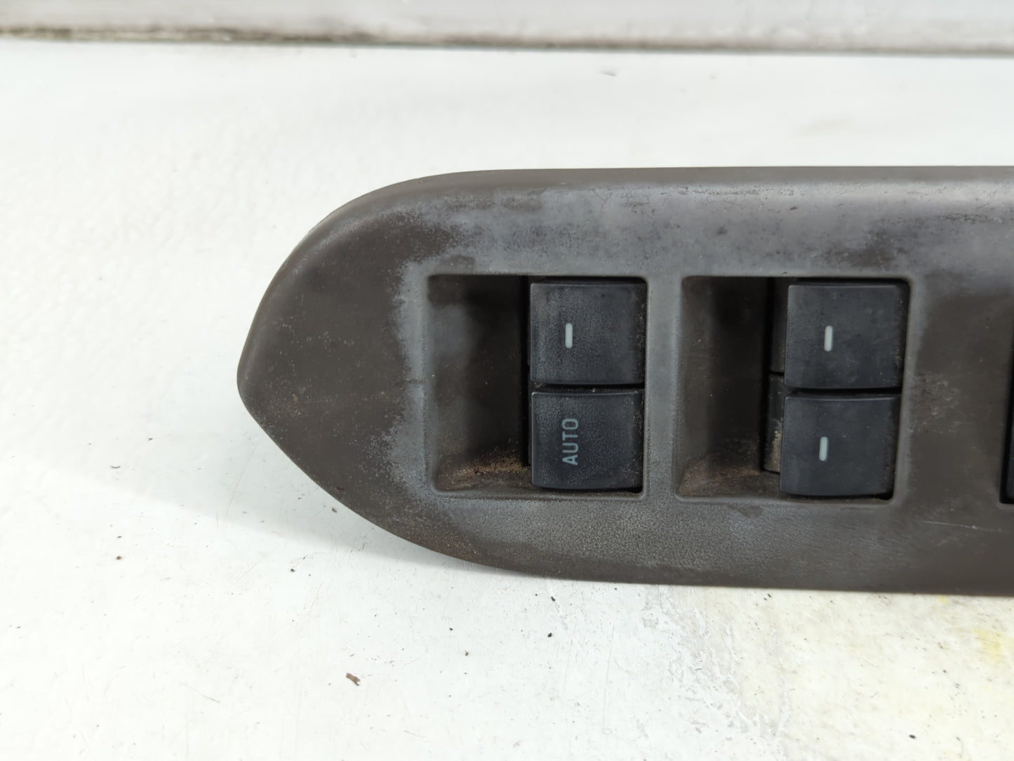 2008-2012 Ford Escape Master Power Window Switch Replacement Driver Side Left P/N:8L8T-14540-AB Fits Fits 2008 2009 2010 2011 2012 OEM Used Auto Parts