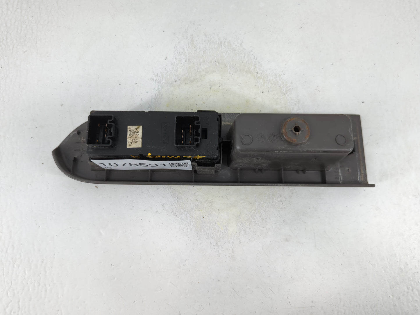 2008-2012 Ford Escape Master Power Window Switch Replacement Driver Side Left P/N:8L8T-14540-AB Fits Fits 2008 2009 2010 2011 2012 OEM Used Auto Parts