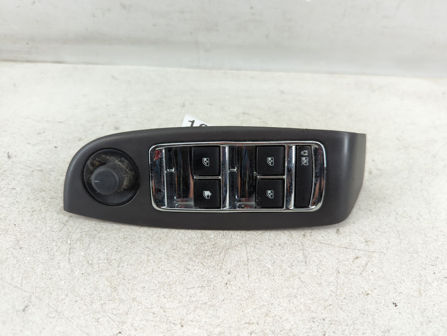 2013 Chevrolet Malibu Master Power Window Switch Replacement Driver Side Left P/N:20917580 Fits Fits 2011 2012 OEM Used Auto Parts - Oemusedautoparts1.com