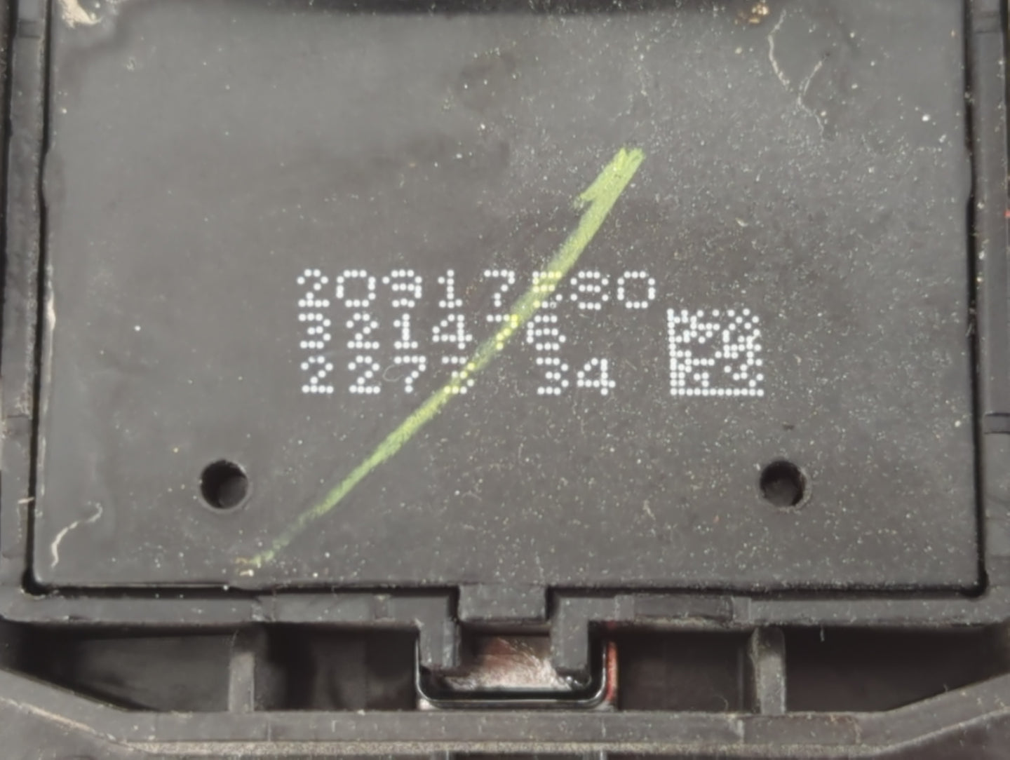 2013 Chevrolet Malibu Master Power Window Switch Replacement Driver Side Left P/N:20917580 Fits Fits 2011 2012 OEM Used Auto Parts - Oemusedautoparts1.com