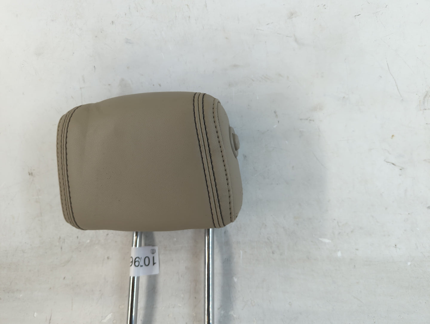 2011-2012 Ford Fusion Headrest Head Rest Front Driver Passenger Seat Fits Fits 2011 2012 OEM Used Auto Parts - Oemusedautoparts1.com