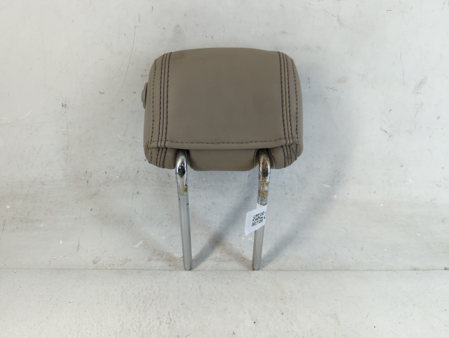 2011-2012 Ford Fusion Headrest Head Rest Front Driver Passenger Seat Fits Fits 2011 2012 OEM Used Auto Parts - Oemusedautoparts1.com