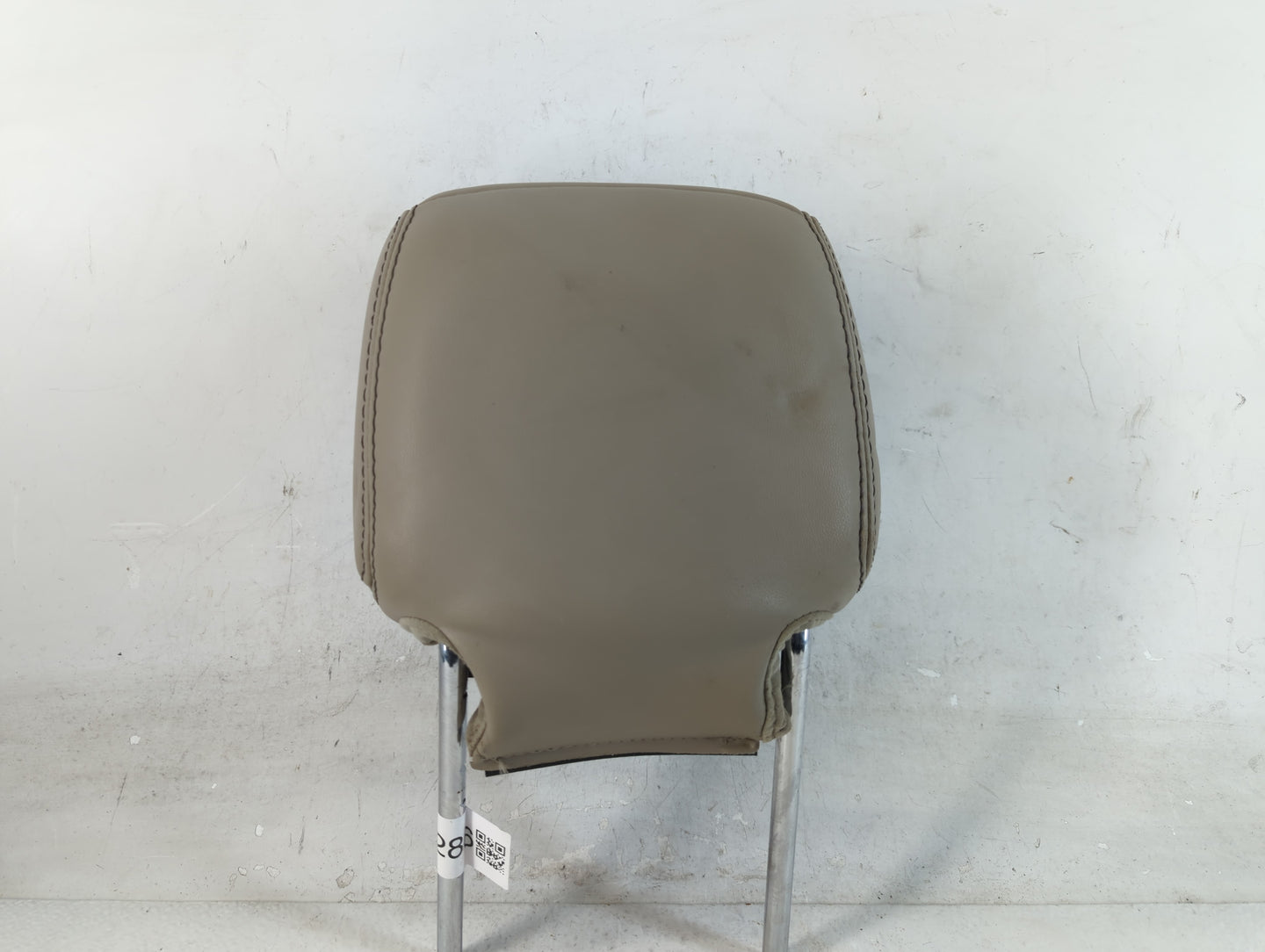 2011-2012 Ford Fusion Headrest Head Rest Front Driver Passenger Seat Fits Fits 2011 2012 OEM Used Auto Parts - Oemusedautoparts1.com