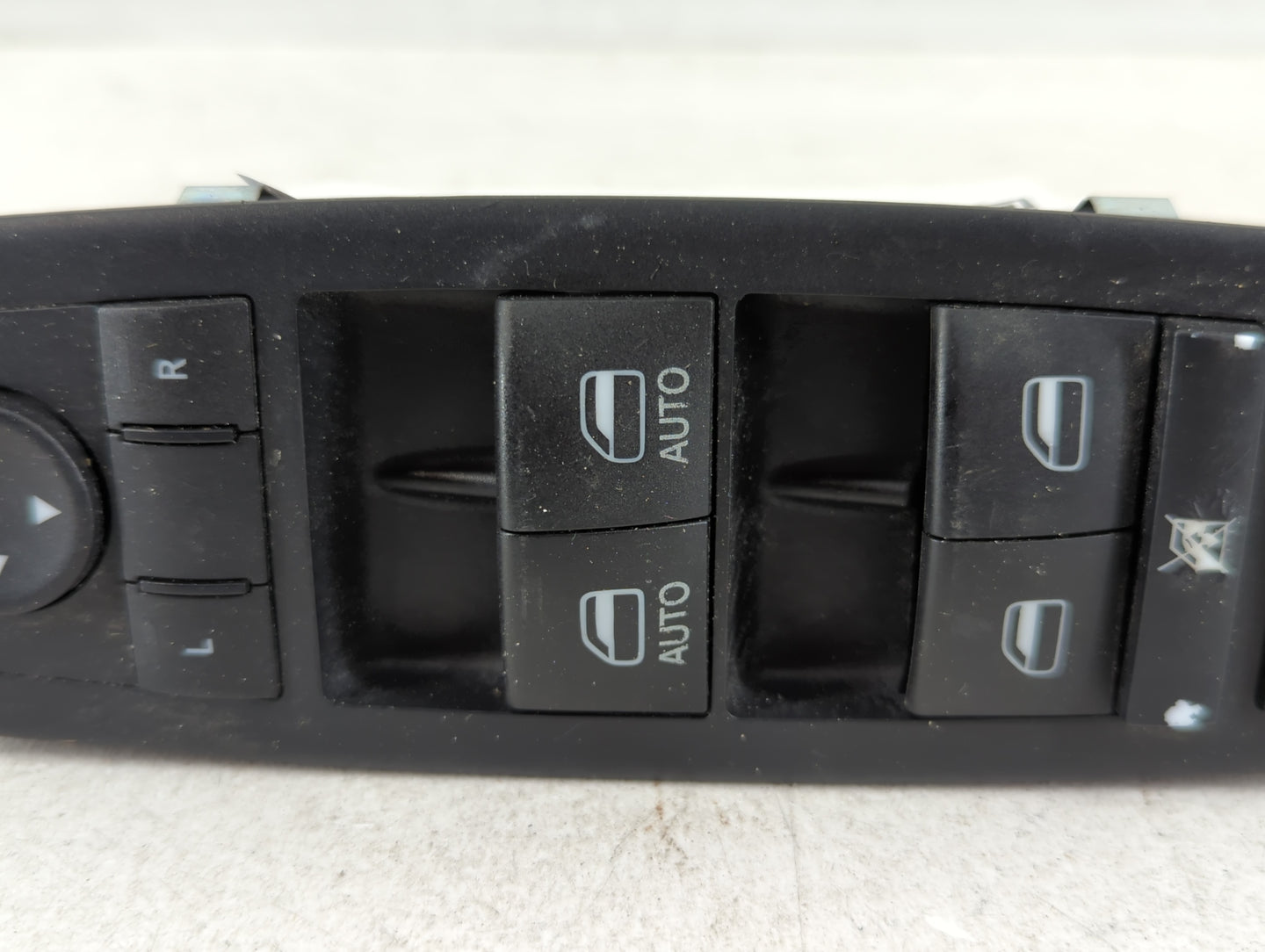 2014-2015 Dodge Durango Master Power Window Switch Replacement Driver Side Left P/N:68184802AC Fits Fits 2014 2015 OEM Used Auto Parts - Oemusedautoparts1.com