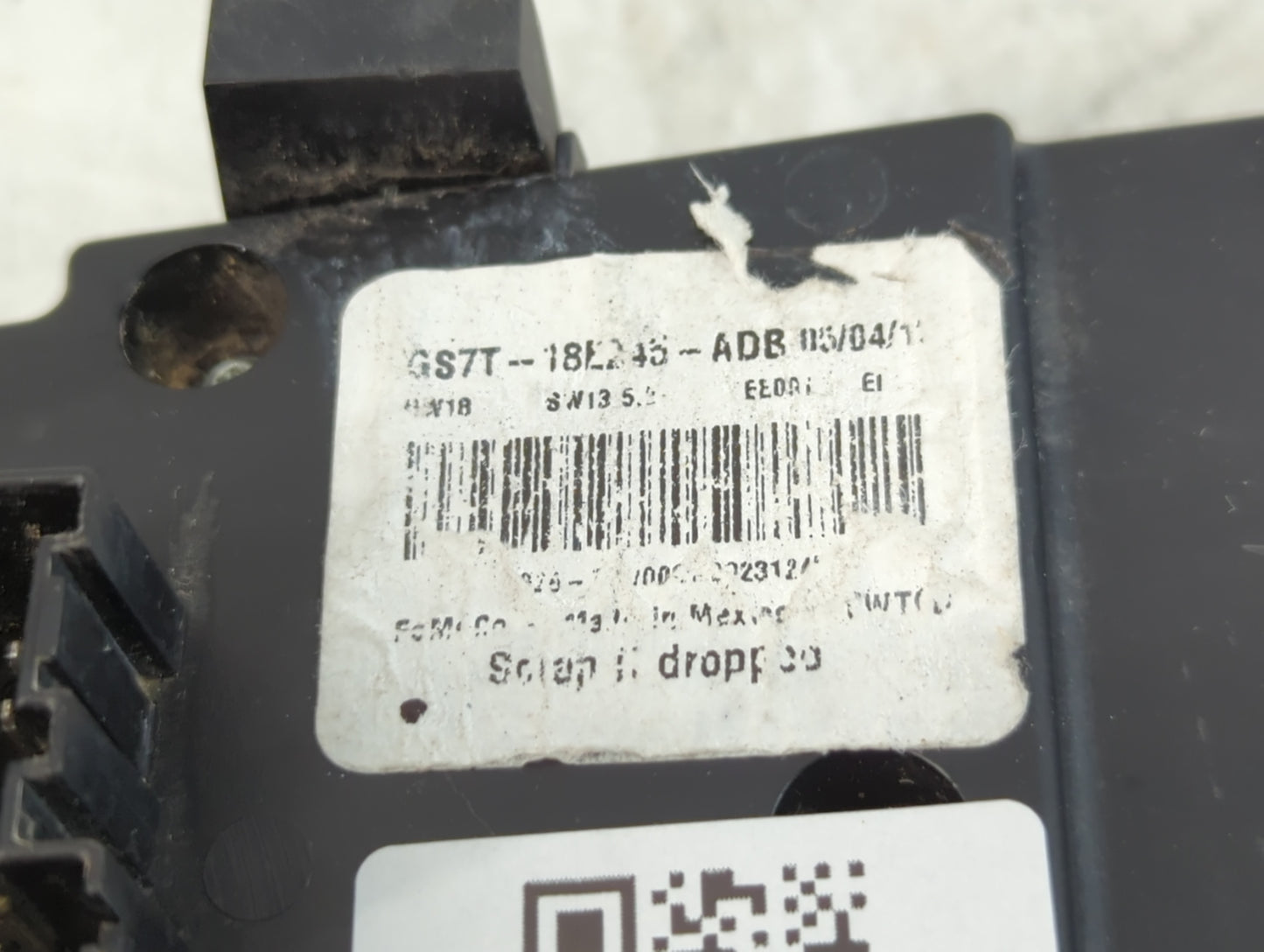 2011-2012 Ford Fusion Radio AM FM Cd Player Receiver Replacement P/N:GS7T-18E245-ADB Fits Fits 2011 2012 OEM Used Auto Parts - Oemusedautoparts1.com