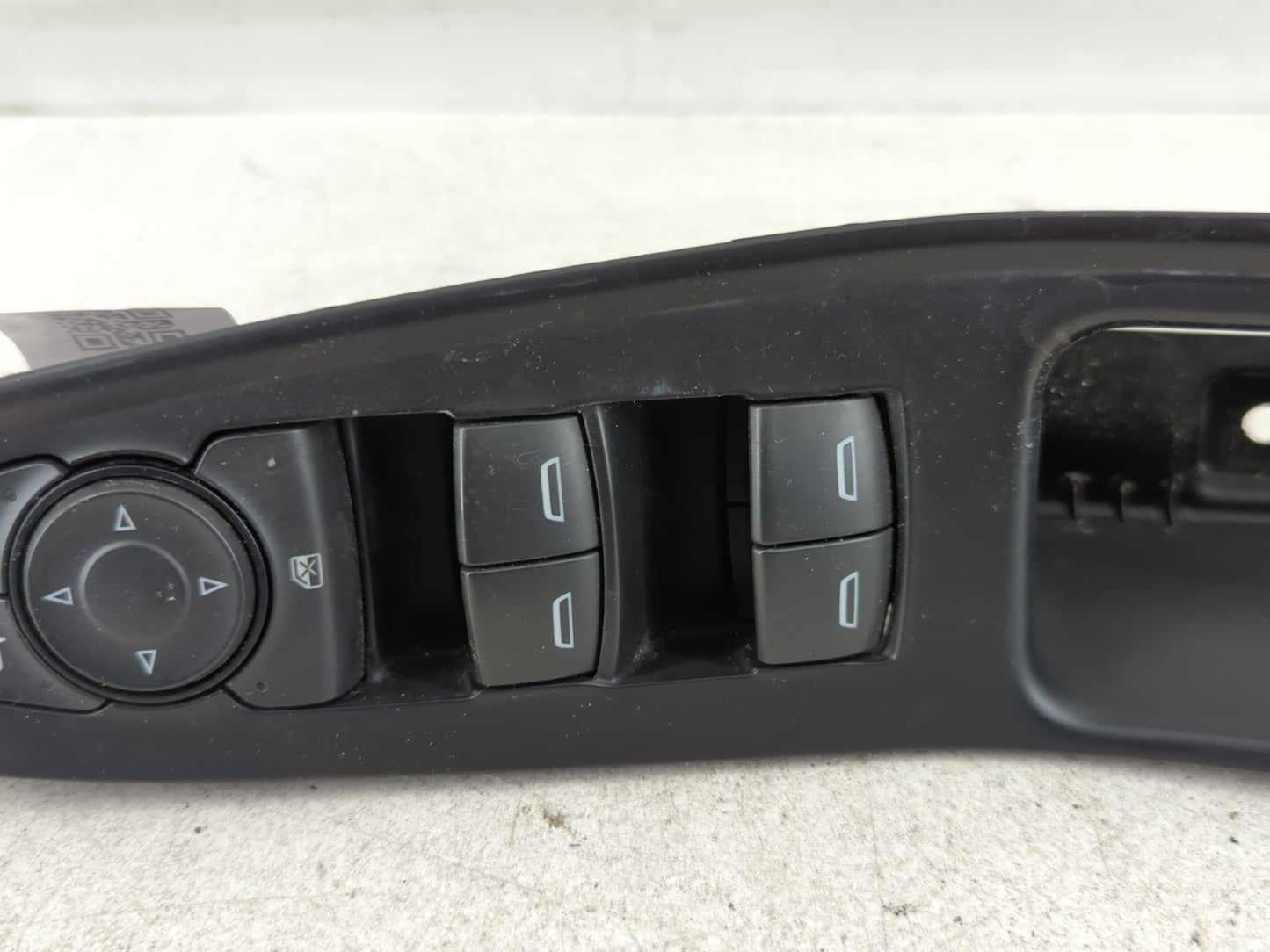 2018 Chevrolet Traverse Master Power Window Switch Replacement Driver Side Left P/N:84151774 Fits Fits 2017 2019 2020 OEM Used Auto Parts - Oemusedautoparts1.com