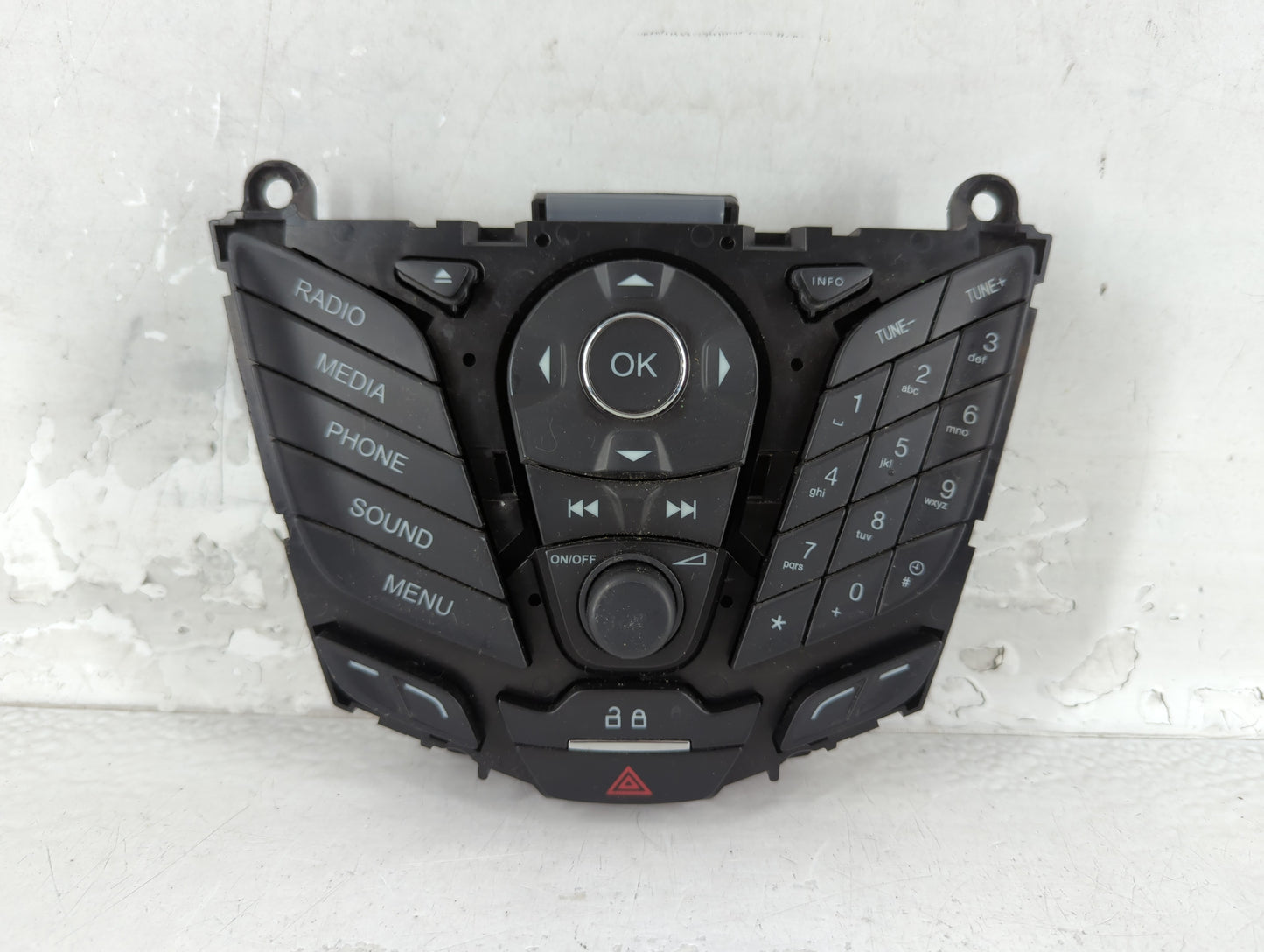 2013-2014 Ford Focus Radio AM FM Cd Player Receiver Replacement P/N:DM5T 18K811 LA Fits Fits 2013 2014 OEM Used Auto Parts - Oemusedautoparts1.com