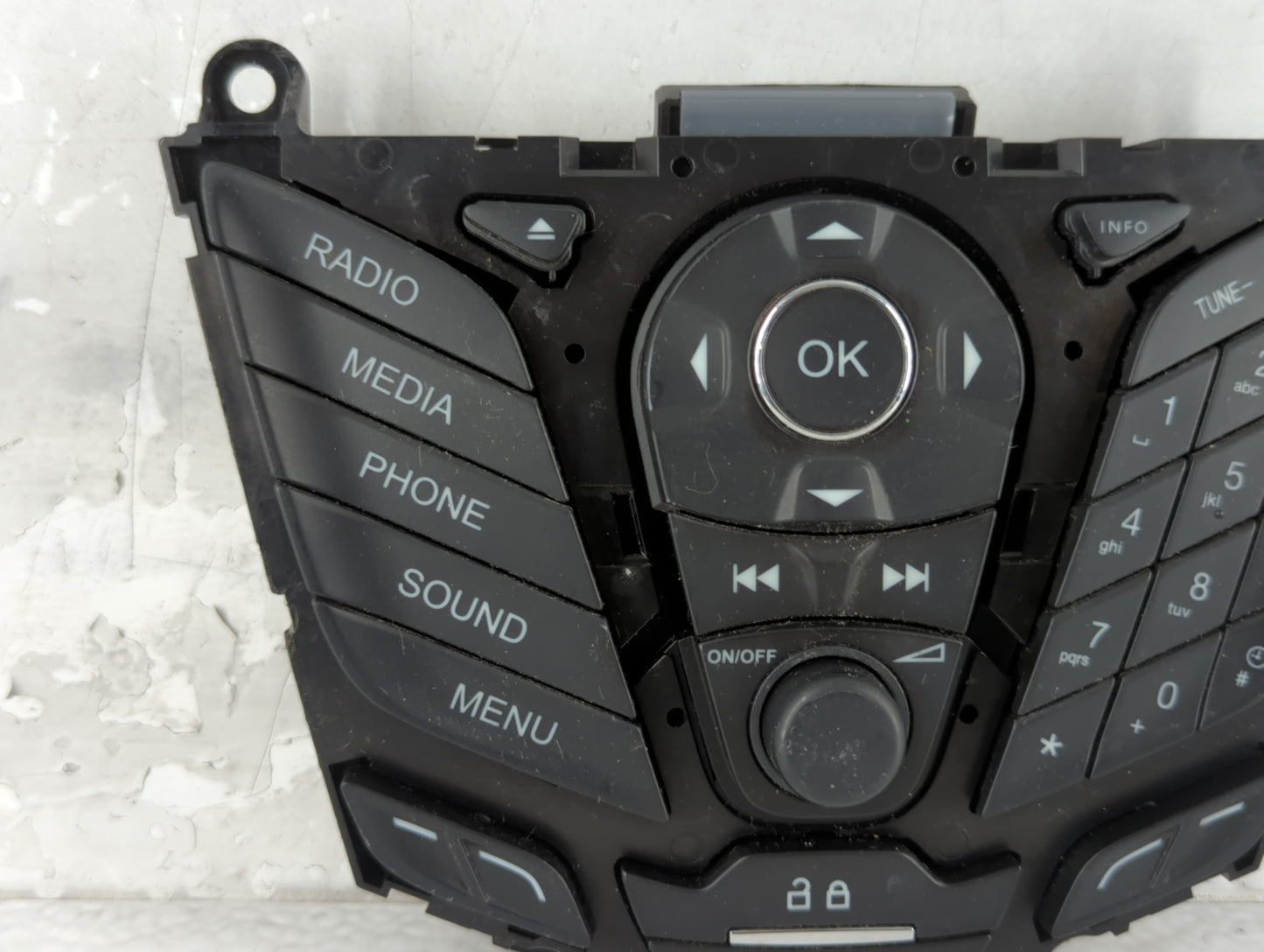 2013-2014 Ford Focus Radio AM FM Cd Player Receiver Replacement P/N:DM5T 18K811 LA Fits Fits 2013 2014 OEM Used Auto Parts - Oemusedautoparts1.com