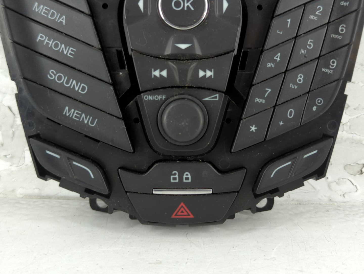 2013-2014 Ford Focus Radio AM FM Cd Player Receiver Replacement P/N:DM5T 18K811 LA Fits Fits 2013 2014 OEM Used Auto Parts - Oemusedautoparts1.com