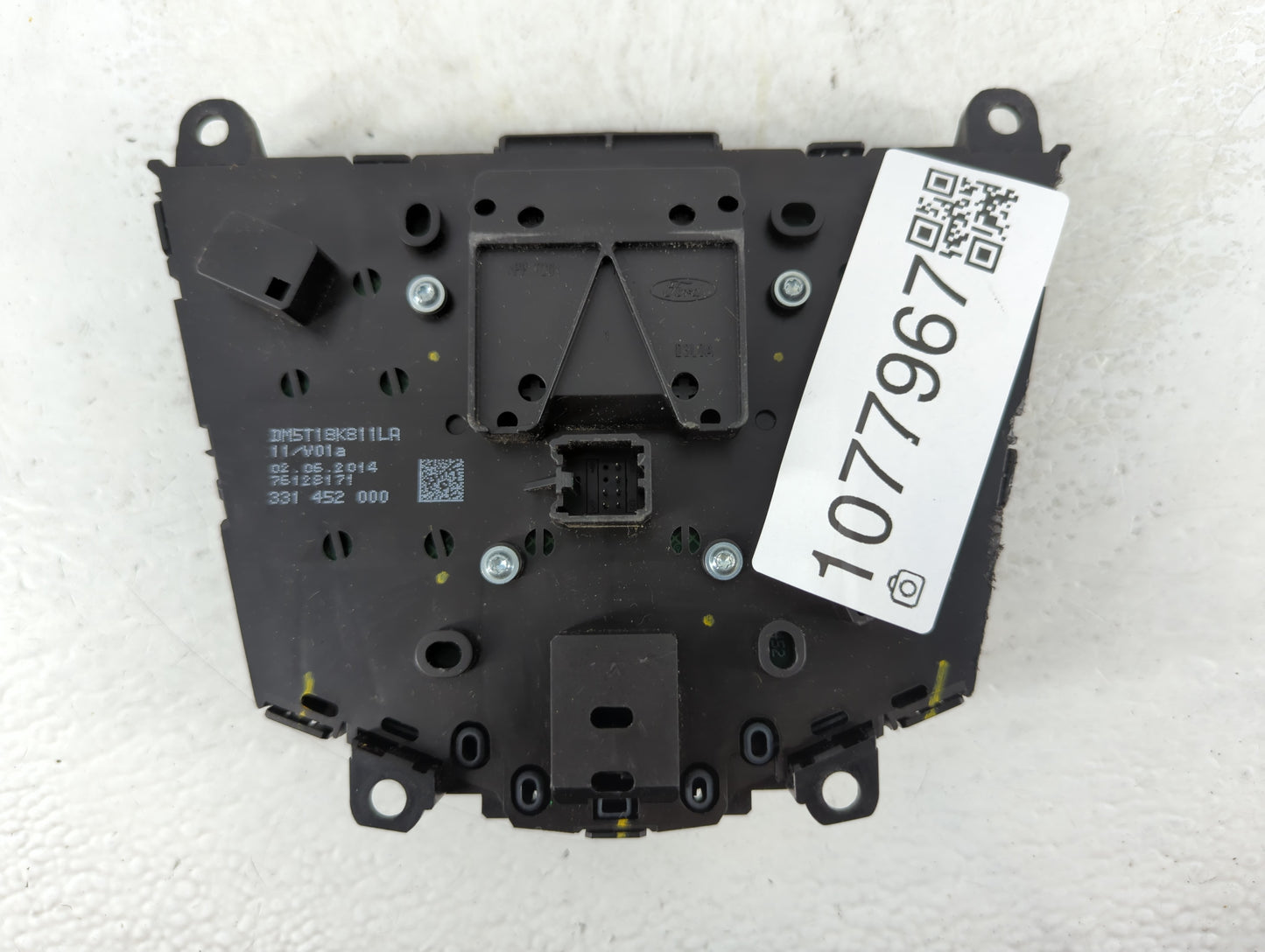 2013-2014 Ford Focus Radio AM FM Cd Player Receiver Replacement P/N:DM5T 18K811 LA Fits Fits 2013 2014 OEM Used Auto Parts - Oemusedautoparts1.com