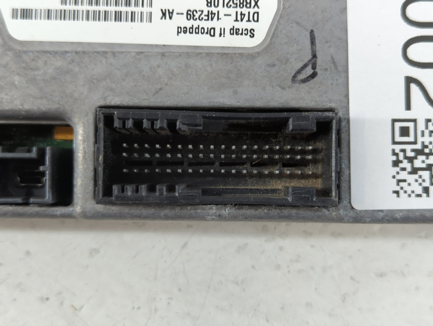 2011-2013 Ford Edge PCM Engine Control Computer ECU ECM PCU OEM P/N:DT4T-14F239-AK Fits Fits 2011 2012 2013 OEM Used Auto Parts - Oemusedautoparts1.com