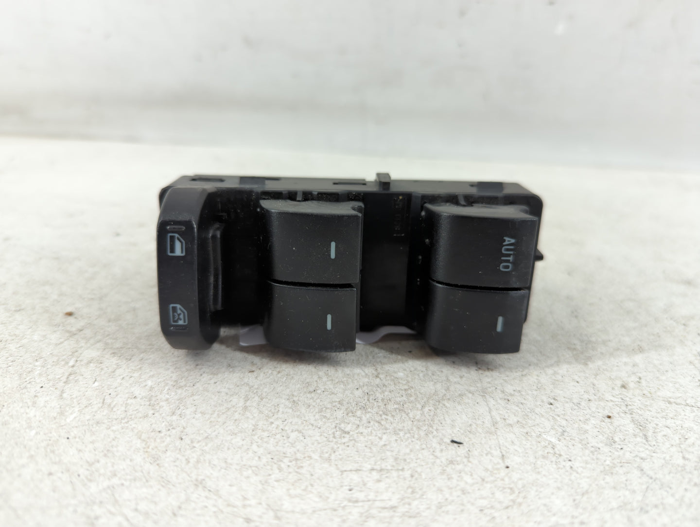 2008-2012 Ford Escape Master Power Window Switch Replacement Driver Side Left P/N:8L8T-14540-ACW Fits OEM Used Auto Parts - Oemusedautoparts1.com