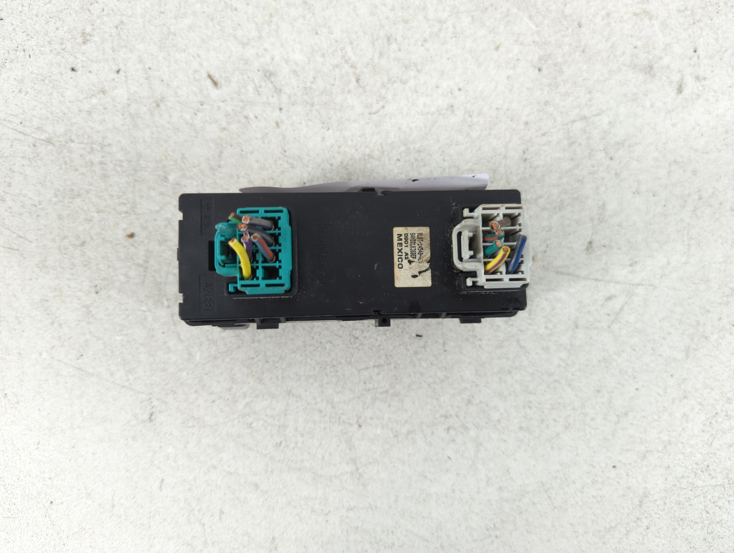 2008-2012 Ford Escape Master Power Window Switch Replacement Driver Side Left P/N:8L8T-14540-ACW Fits OEM Used Auto Parts - Oemusedautoparts1.com