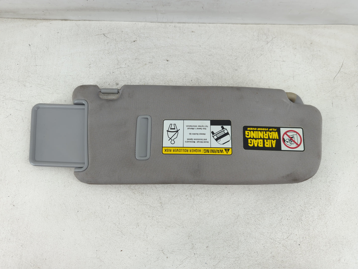 2010-2012 Hyundai Santa Fe Sun Visor Shade Replacement Driver Left Mirror Fits Fits 2010 2011 2012 OEM Used Auto Parts - Oemusedautoparts1.com