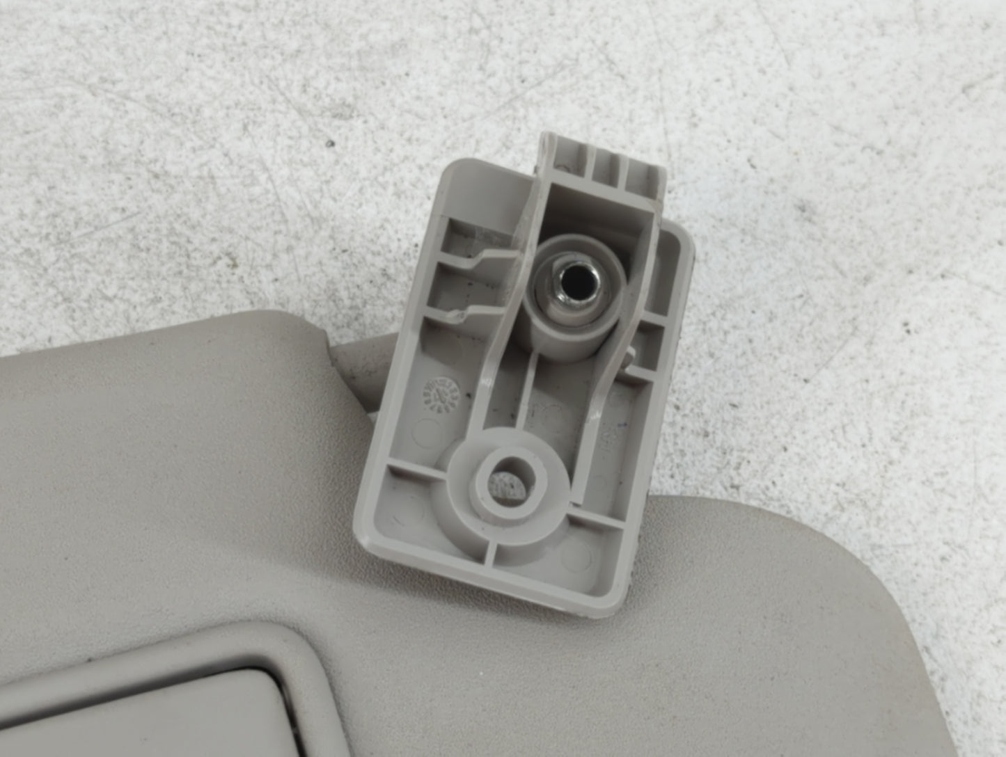 2017-2018 Nissan Rogue Sport Sun Visor Shade Replacement Driver Left Mirror Fits Fits 2017 2018 OEM Used Auto Parts - Oemusedautoparts1.com