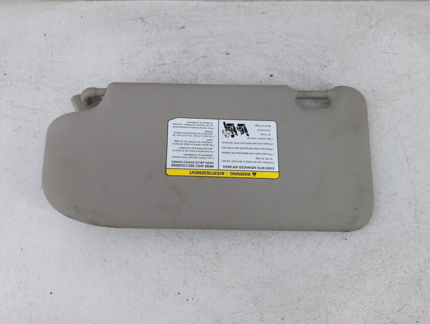 2017-2018 Nissan Rogue Sport Sun Visor Shade Replacement Driver Left Mirror Fits Fits 2017 2018 OEM Used Auto Parts - Oemusedautoparts1.com
