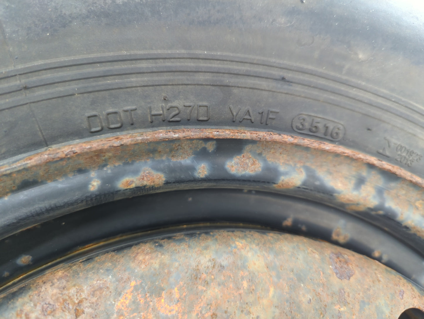 2007-2020 Hyundai Santa Fe Spare Donut Tire Wheel Rim Oem