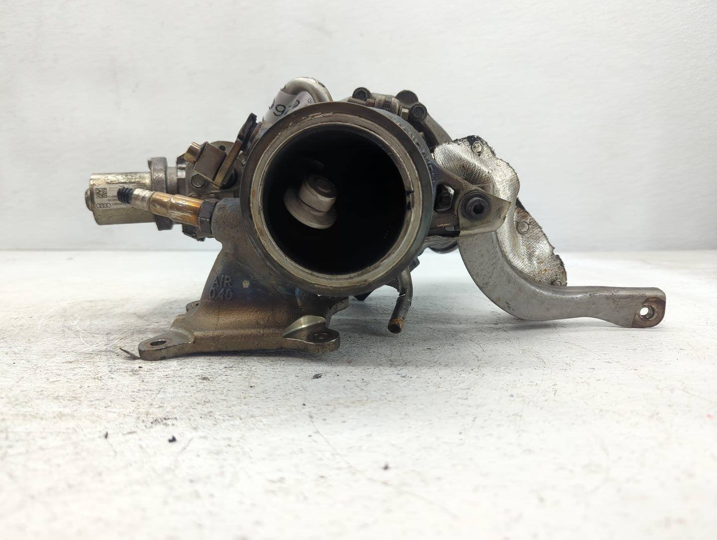 2018 Volkswagen Passat Turbocharger Exhaust Manifold With Turbo Charger - Oemusedautoparts1.com