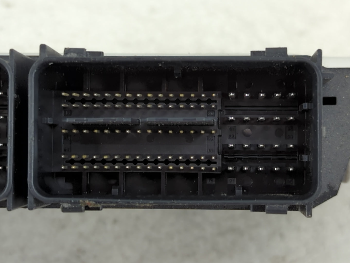 2021-2022 Jeep Grand Cherokee PCM Engine Control Computer ECU ECM PCU OEM P/N:68437018AJ Fits Fits 2021 2022 OEM Used Auto Parts - Oemusedautoparts1.com