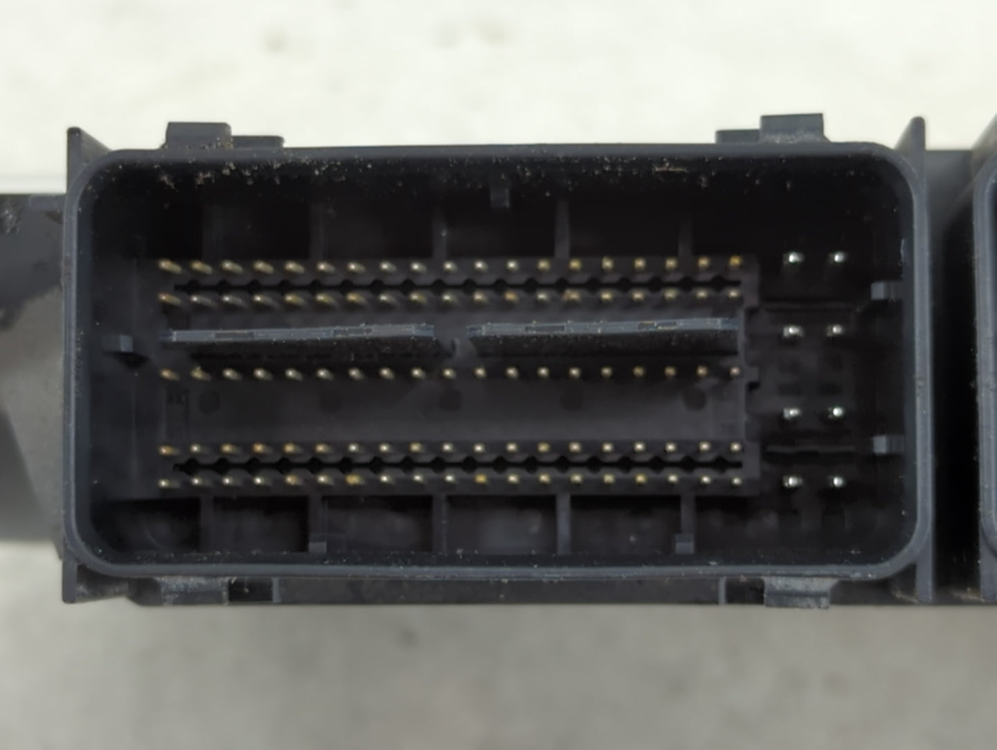 2021-2022 Jeep Grand Cherokee PCM Engine Control Computer ECU ECM PCU OEM P/N:68437018AJ Fits Fits 2021 2022 OEM Used Auto Parts - Oemusedautoparts1.com